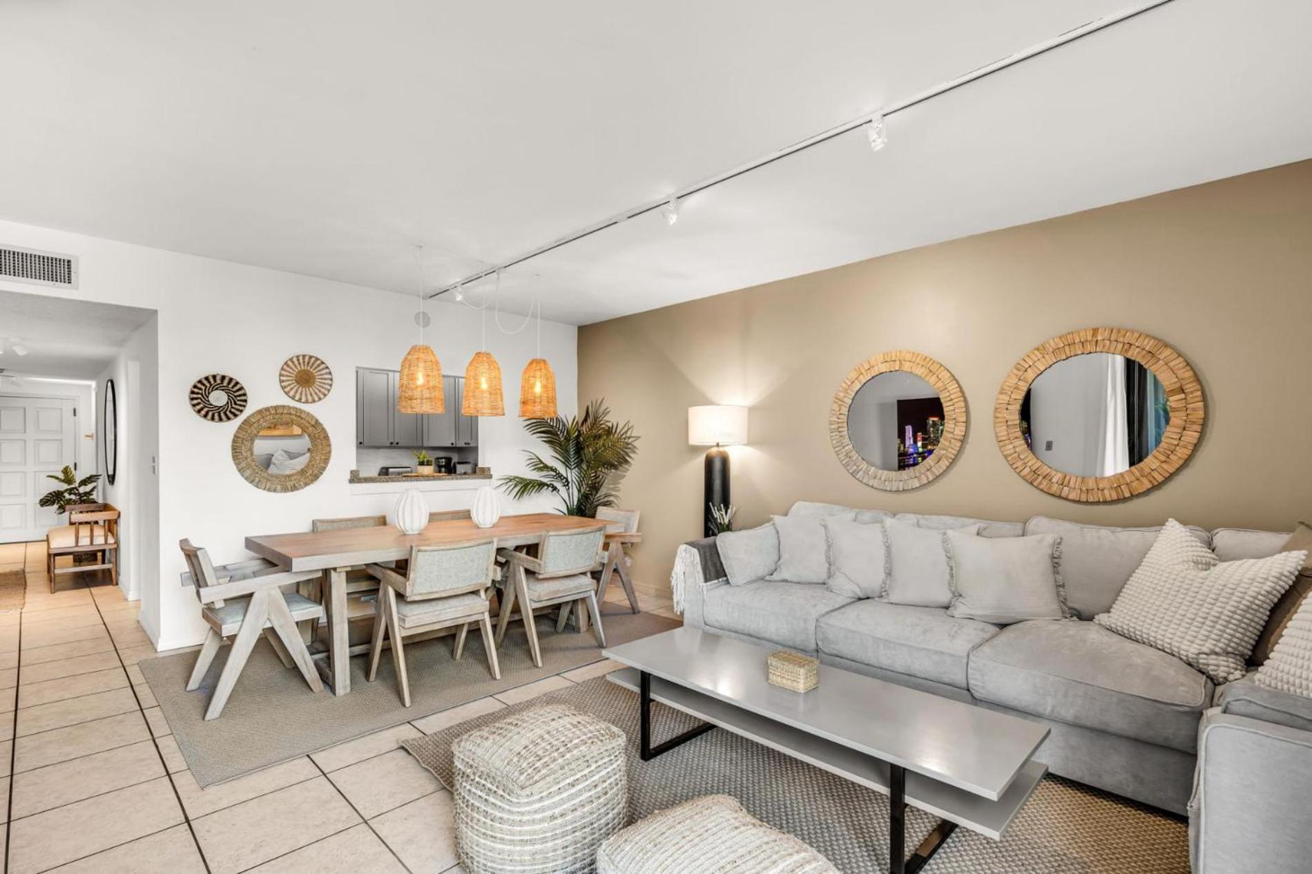 Apartment 3 Bed Botanica Key Biscayne Miami